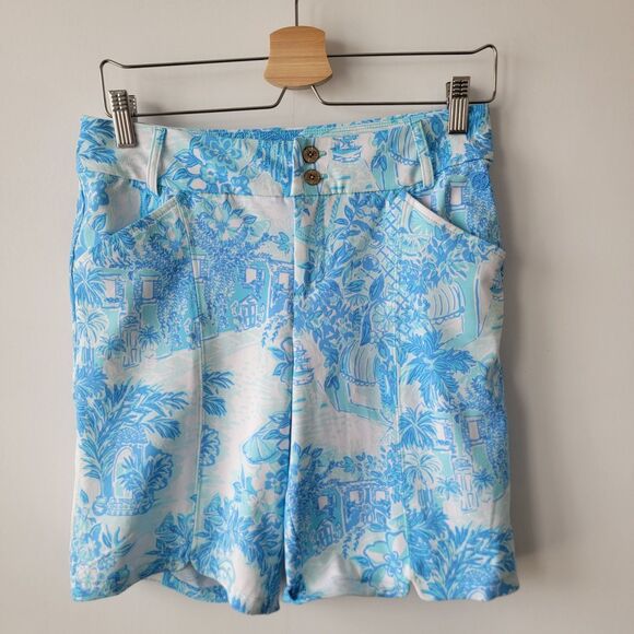 Lilly Pulitzer women's Bettina Luxletic White Blue 9 short size 4 - Picture 1 of 9